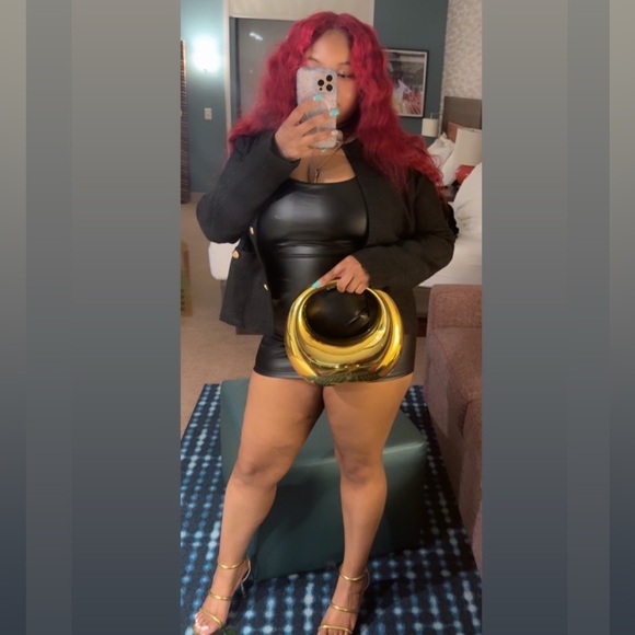 Meet your posher, Brianna. - Picture 7 of 10